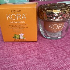 KORA Organics Turmeric Glow Moisturizer NWT